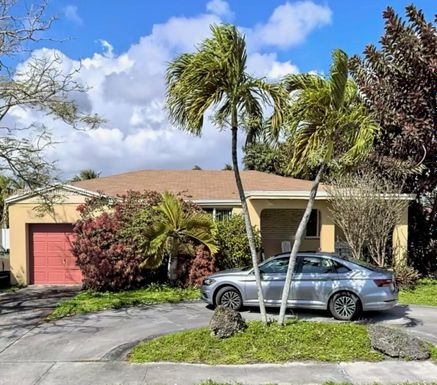 4361 SW 3rd St, Miami FL 33134