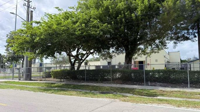 2377 NW 123rd Ave, Coral Springs FL 33065