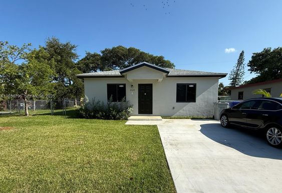 2420 NW 6th Ct, Pompano Beach FL 33069