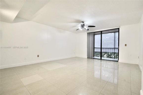 8520 SW 133rd Ave Rd # 305, Miami FL 33183