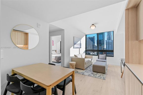 225 N Miami Ave # 1405, Miami FL 33132