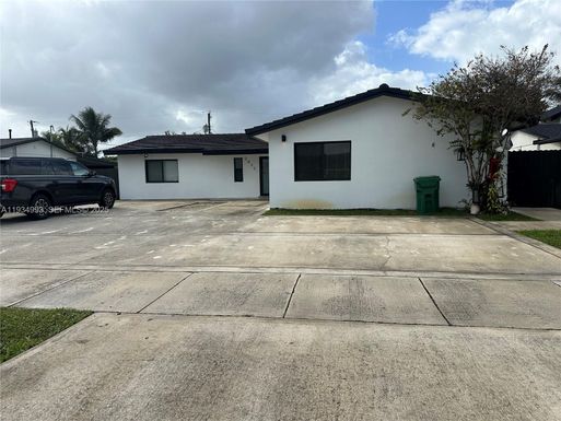 2832 SW 124th Ct, Miami FL 33175