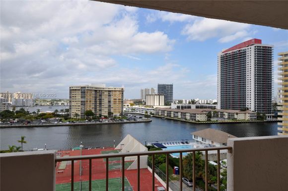 1865 S Ocean Dr # 9I, Hallandale Beach FL 33009