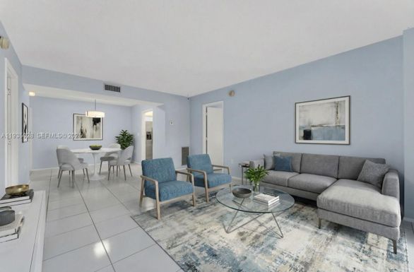 4172 Inverrary Dr # 304, Lauderhill FL 33319