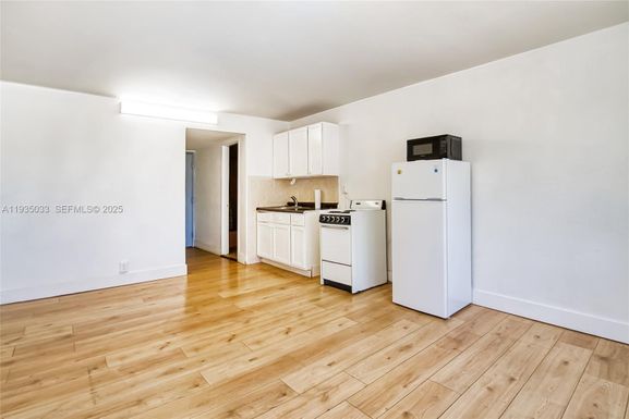 6484 Indian Creek Dr # 114, Miami Beach FL 33141