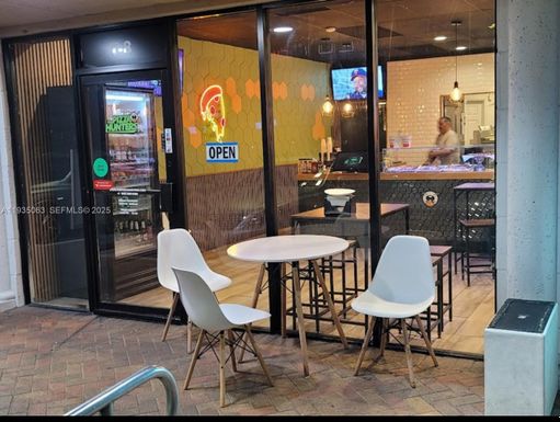 18090 COLLINS AVE #T-8, Sunny Isles Beach FL 33160