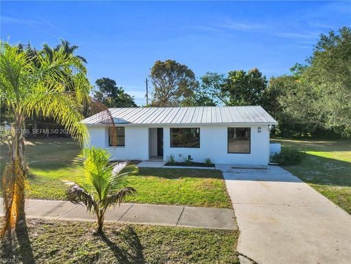 356 New York Drive, Fort Myers FL 33905