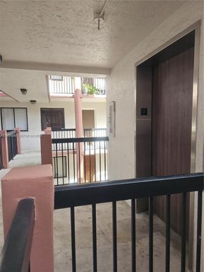 5460 W 21st CT # 310, Hialeah FL 33016