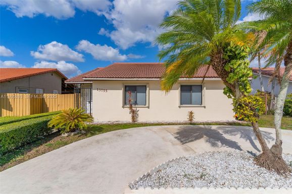 13755 SW 23rd Ter, Miami FL 33175