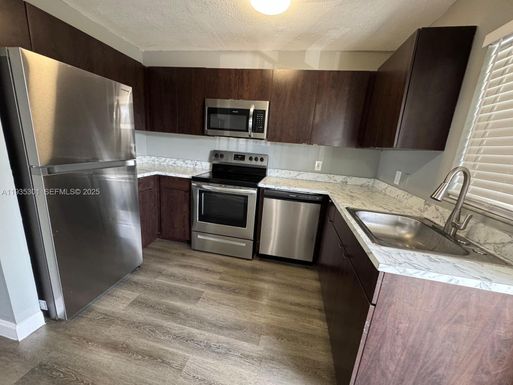 617 Ixoria Ave # 19, Fort Pierce FL 34982