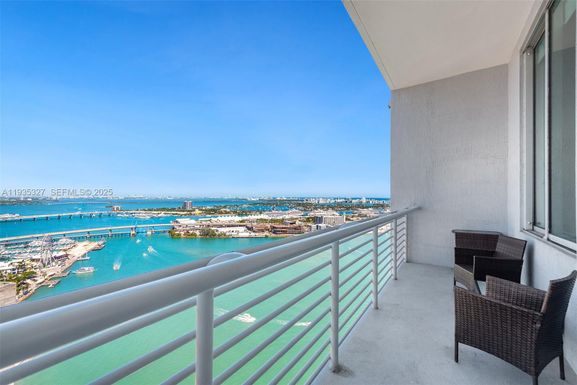 335 S Biscayne Blvd # 10, Miami FL 33131