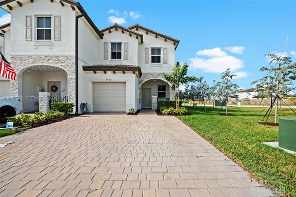 2400 SE 29th St # 2400, Homestead FL 33035