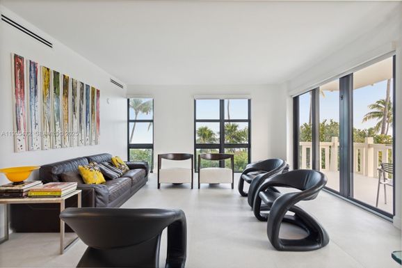 1111 Crandon Blvd # B101, Key Biscayne FL 33149