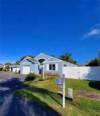 22225 SW 100th Ave, Cutler Bay FL 33190