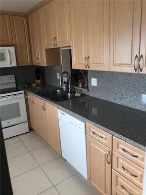 300 NE 12th Ave # 508, Hallandale Beach FL 33009