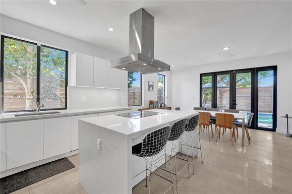 3465 SW 3rd Ave, Miami FL 33145