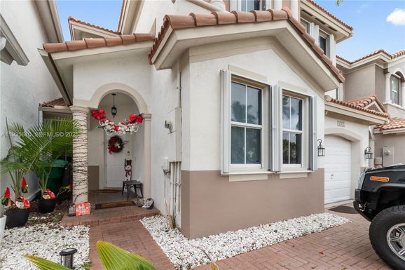 8562 NW 108th Ave # 8562, Doral FL 33178