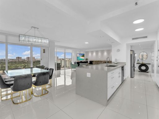 19707 Turnberry Way # 21D, Aventura FL 33180