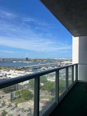 244 Biscayne Blvd # 1904, Miami FL 33132