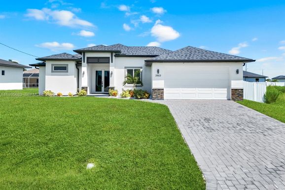 3923 NW 38TH ST, Cape Coral FL 33993
