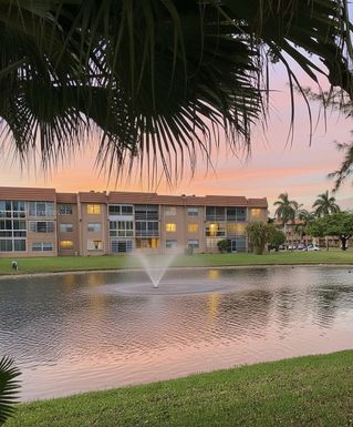 9750 Sunrise Lakes Blvd # 209, Sunrise FL 33322