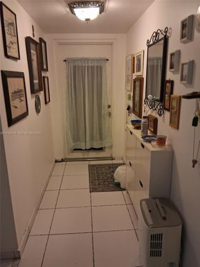 9221 Sunrise Lakes Blvd # 204, Sunrise FL 33322