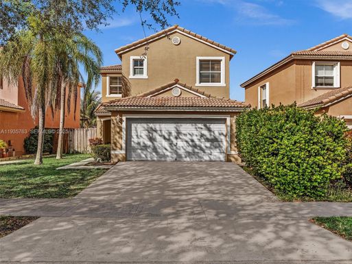 2027 SE 12th St, Homestead FL 33035