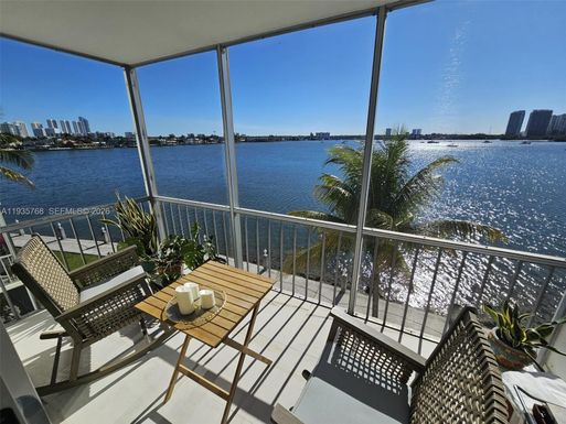 3000 S Marcos Dr # P402, Aventura FL 33160