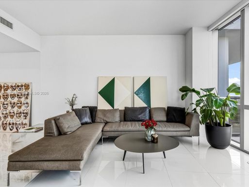 851 NE 1st Ave # 4801, Miami FL 33132