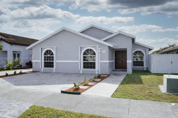 14220 SW 53rd St, Miami FL 33175