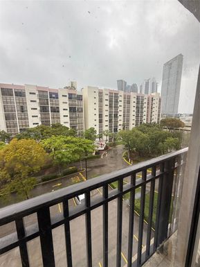 16909 N Bay Rd # 602, Sunny Isles Beach FL 33160