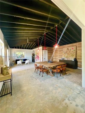 650 NW 33rd St, Miami FL 33127