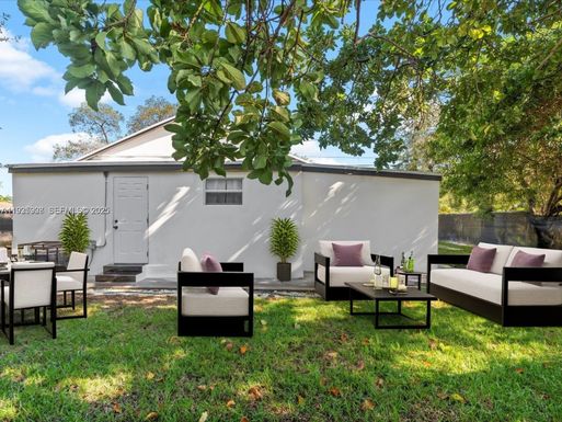 1829 NW 62nd Ter, Miami FL 33147