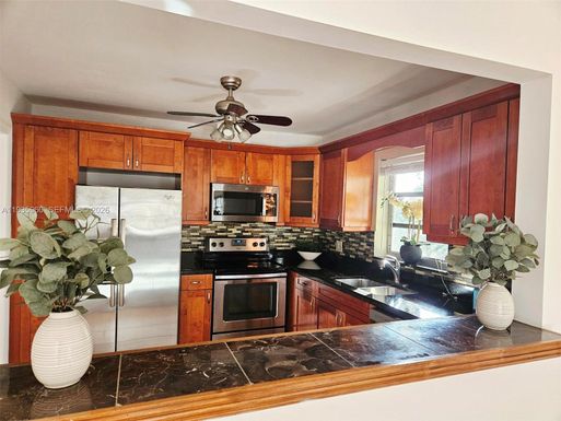 5140 SW 40th Ave # 24C, Dania Beach FL 33314