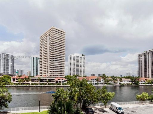 19390 Collins Ave # 619, Sunny Isles Beach FL 33160
