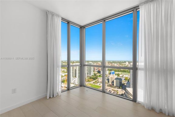 1100 Biscayne Blvd # 4307, Miami FL 33132