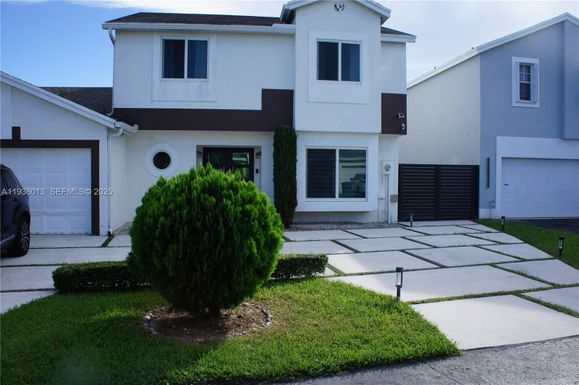 14574 SW 94th Ln, Miami FL 33186