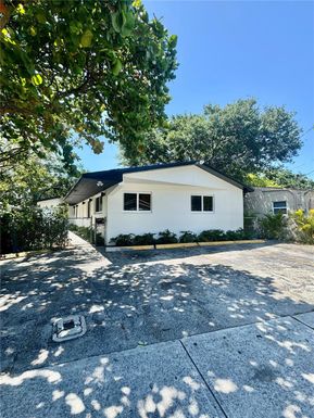 111 NW 7th Ave, Dania Beach FL 33004