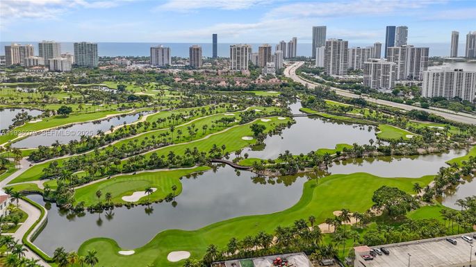 19501 W Country Club Dr # 2415, Aventura FL 33180