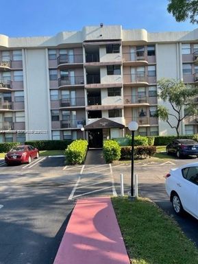 2701 Riverside Dr # B, Coral Springs FL 33065