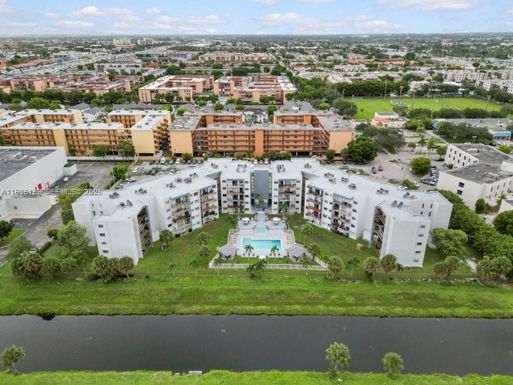 1820 W 53rd St # 205, Hialeah FL 33012