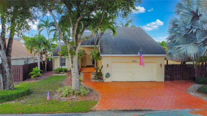 4235 SW 148th Pl, Miami FL 33185