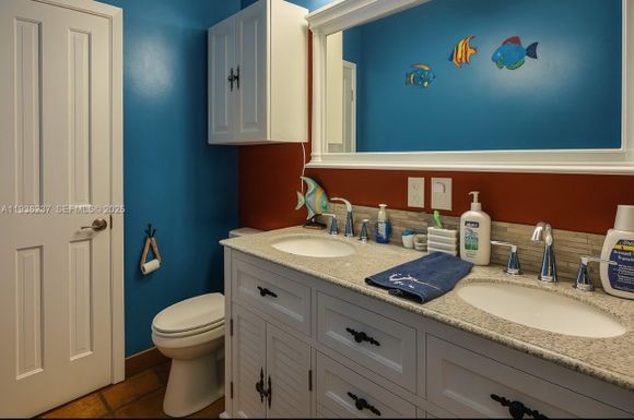 715 E Caribbean Dr E, Lower Keys FL 33042