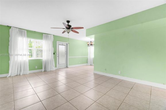 268 Coventry L # 268, West Palm Beach FL 33417