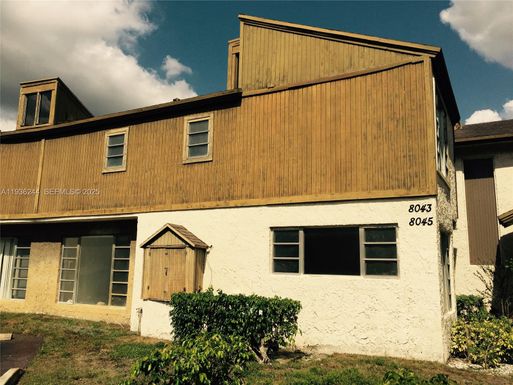 8043 Lagos De Campo Blvd # 3, Tamarac FL 33321