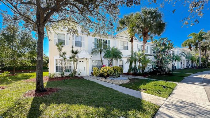 7818 Dixie Beach Cir # 7818, Tamarac FL 33321