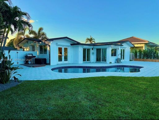 806 Argonaut Is # 2, Dania Beach FL 33004