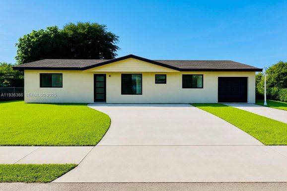 7904 SW 139th Ct, Miami FL 33183