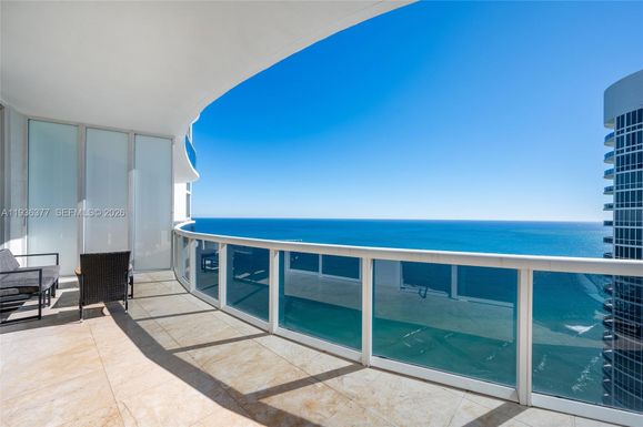 15901 Collins Ave # 3807, Sunny Isles Beach FL 33160
