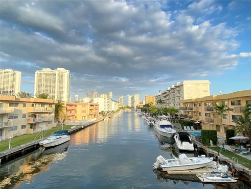 17051 NE 35th Ave # 208, North Miami Beach FL 33160